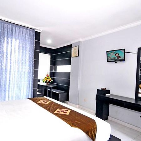 Arya Hotel & Spa Kuta Lombok Exteriör bild