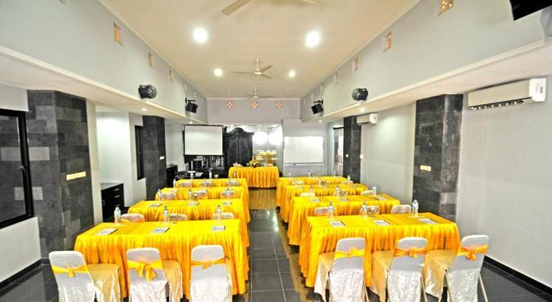 Arya Hotel & Spa Kuta Lombok Exteriör bild