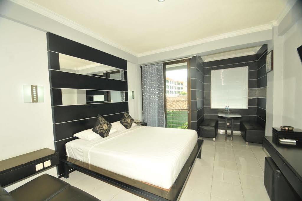 Arya Hotel & Spa Kuta Lombok Exteriör bild